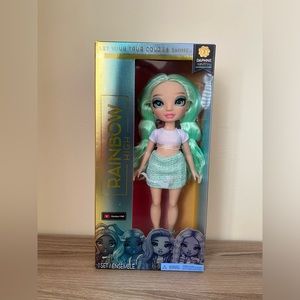 Rainbow High Daphne Minton Doll